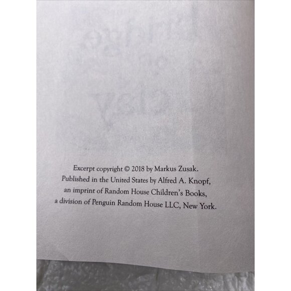 The Book Thief by Markus Zusak (2005, Trade Paperback) - Picture 12 of 13